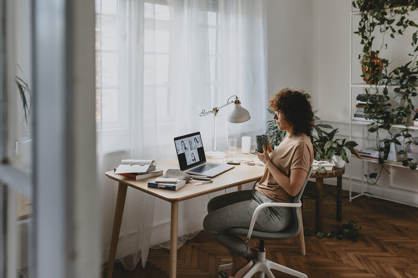 Teaser image growing-dem-deployments-require-dpi-driven-application-awareness